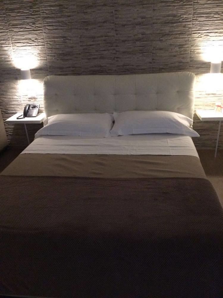 Domus Castroni Pompeo Magno Bed & Breakfast Rome Luaran gambar