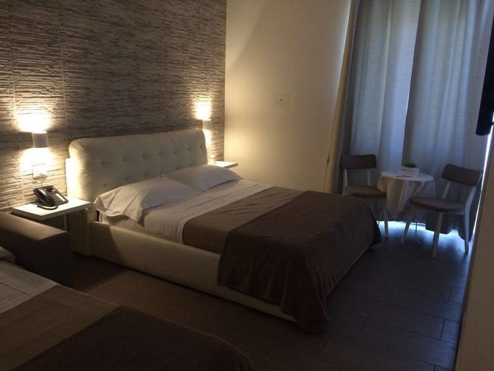 Domus Castroni Pompeo Magno Bed & Breakfast Rome Luaran gambar