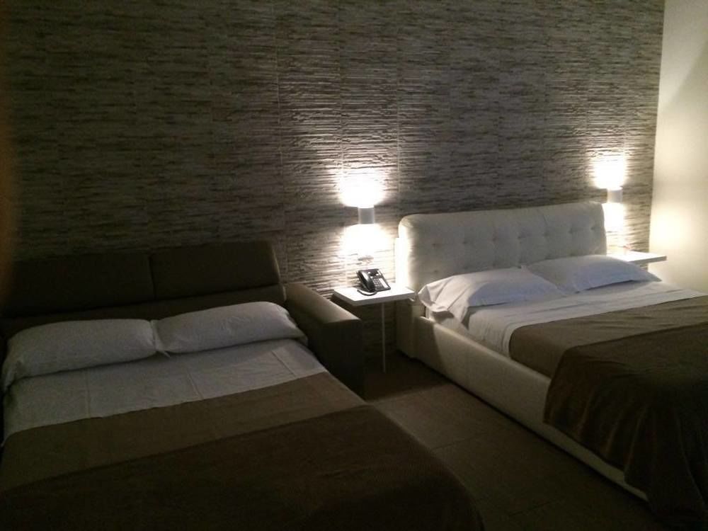Domus Castroni Pompeo Magno Bed & Breakfast Rome Luaran gambar