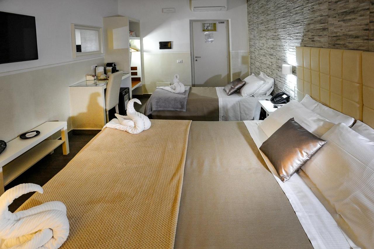 Domus Castroni Pompeo Magno Bed & Breakfast Rome Luaran gambar